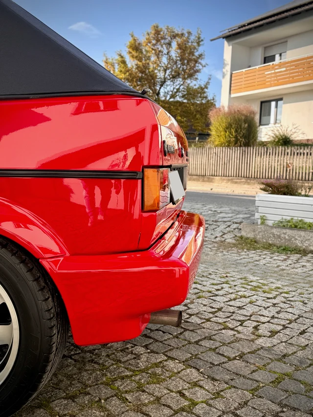 Heckdetail im Tageslicht
